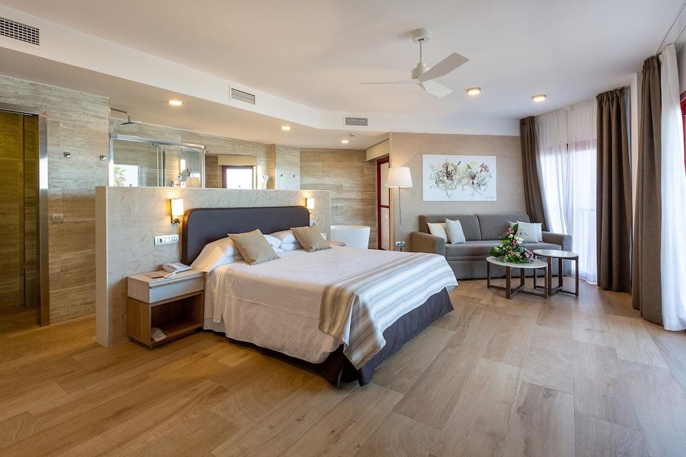 Hotel Angela - Adults Recommended Fuengirola Dış mekan fotoğraf