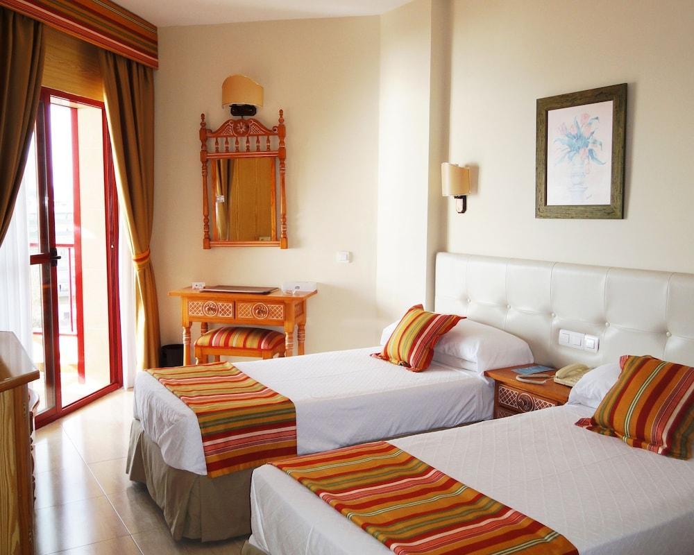 Hotel Angela - Adults Recommended Fuengirola Dış mekan fotoğraf