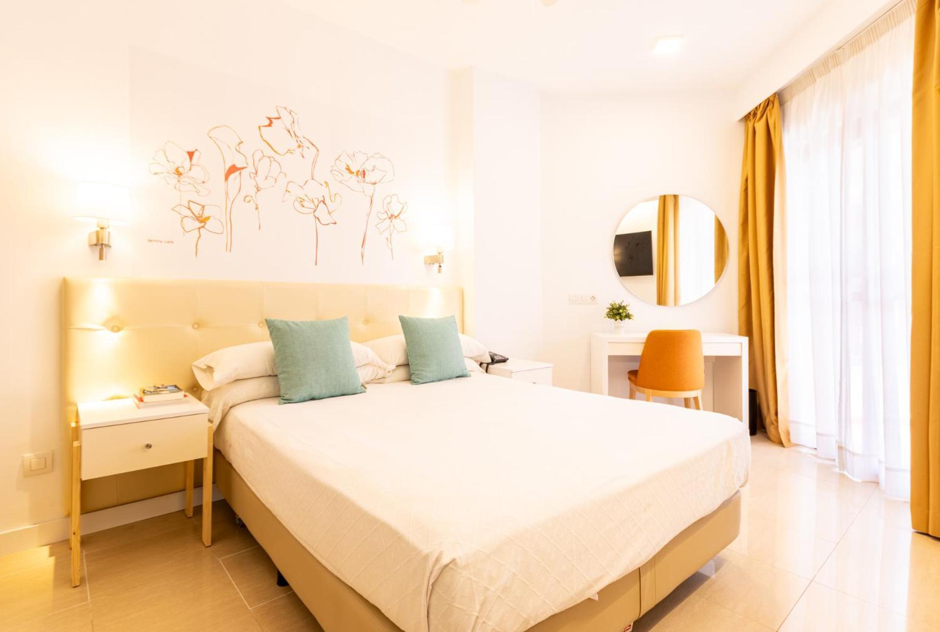 Hotel Angela - Adults Recommended Fuengirola Dış mekan fotoğraf