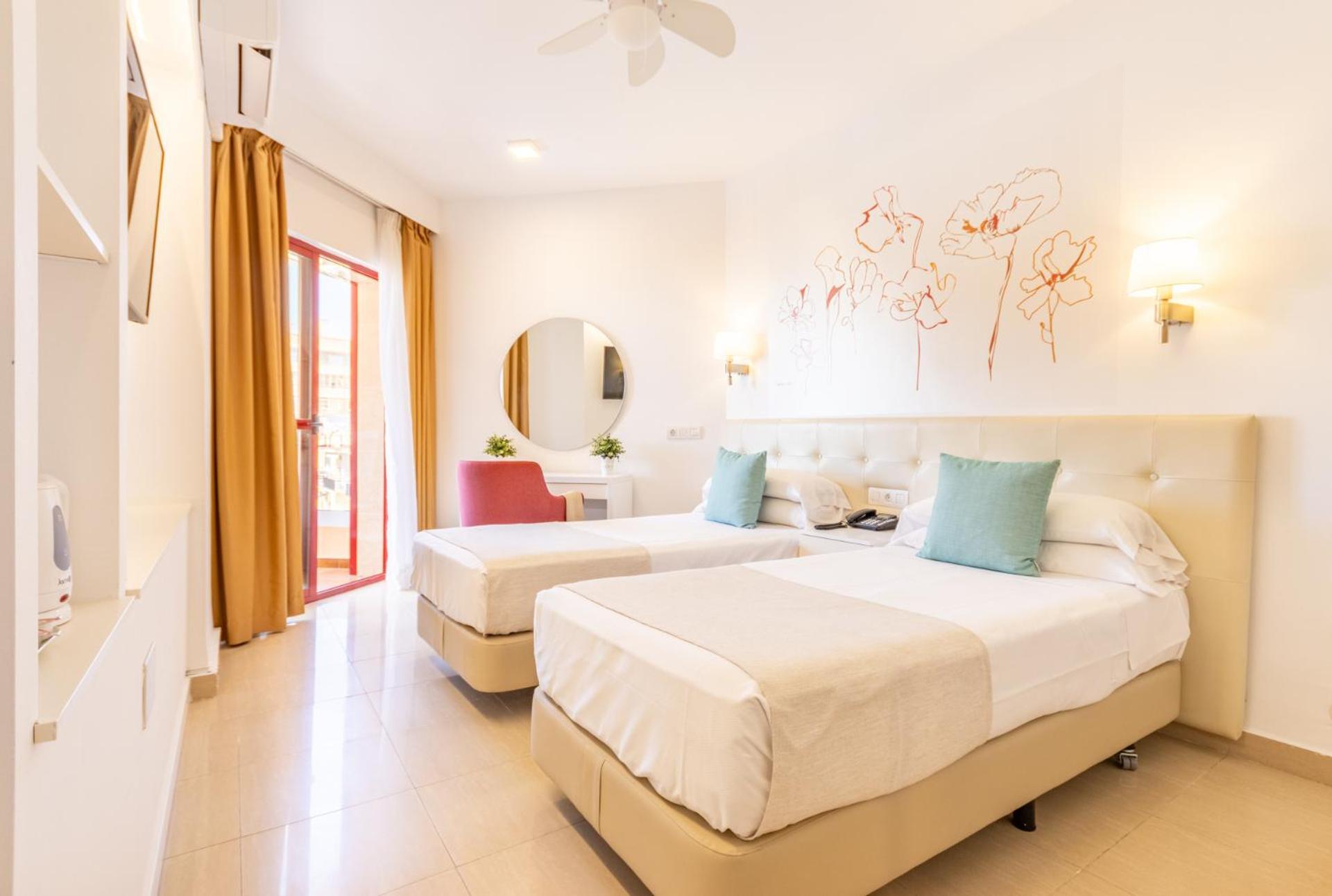 Hotel Angela - Adults Recommended Fuengirola Dış mekan fotoğraf