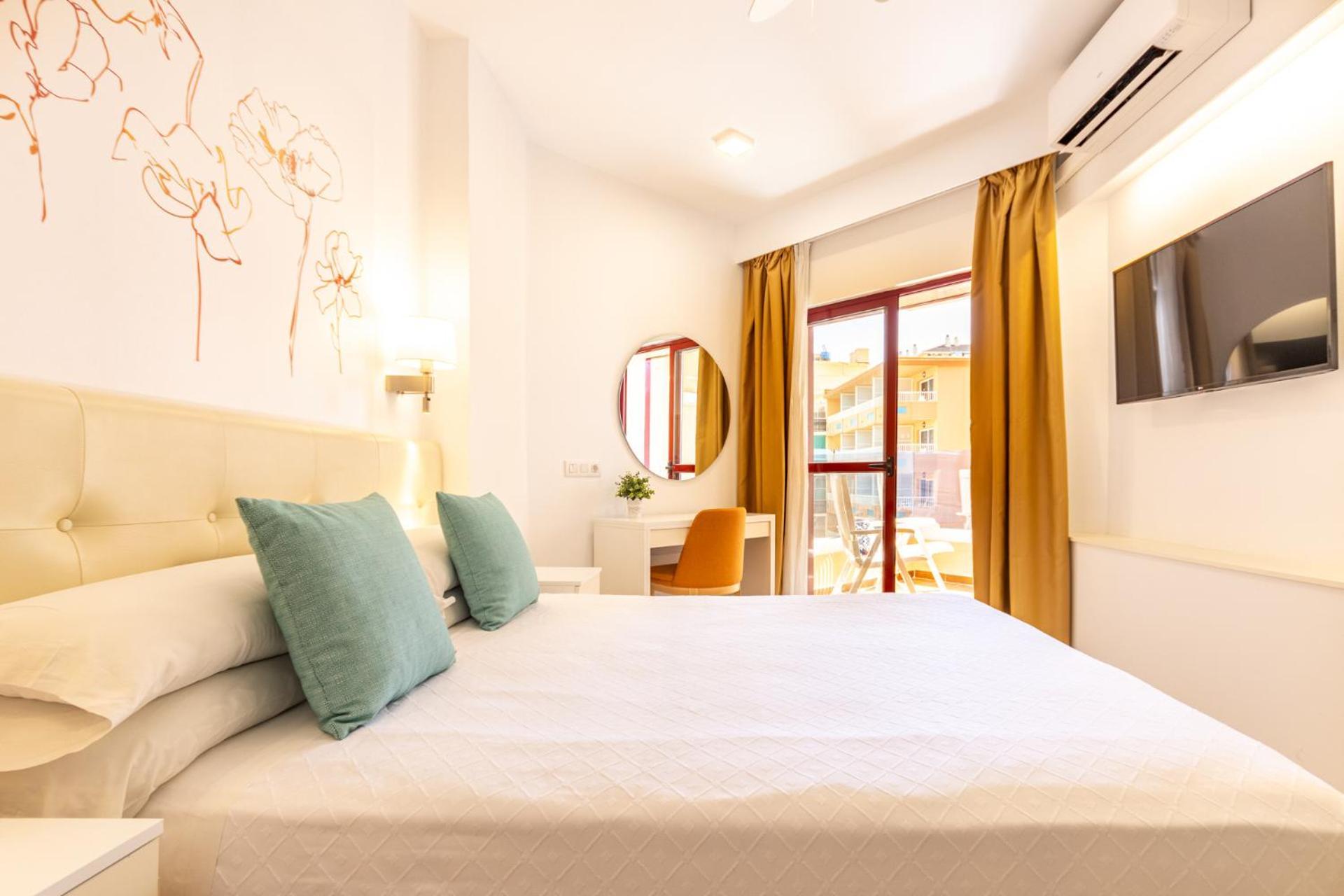 Hotel Angela - Adults Recommended Fuengirola Dış mekan fotoğraf